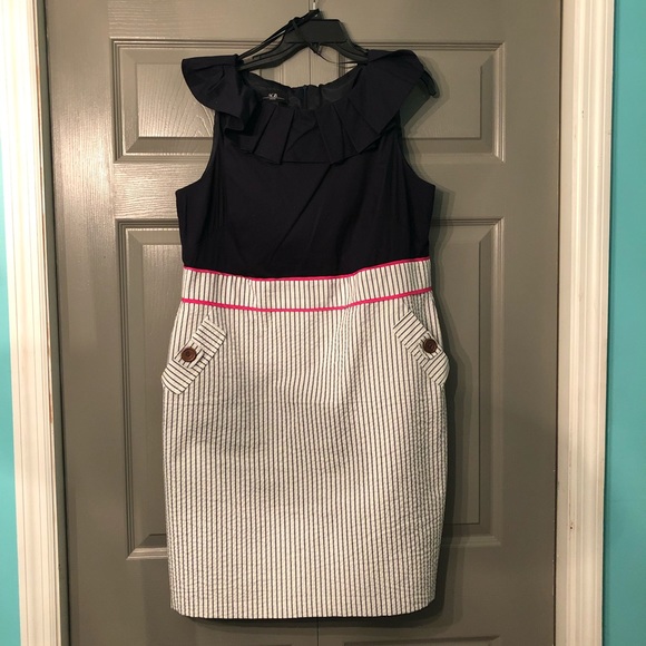 Seersucker dress - Picture 1 of 7